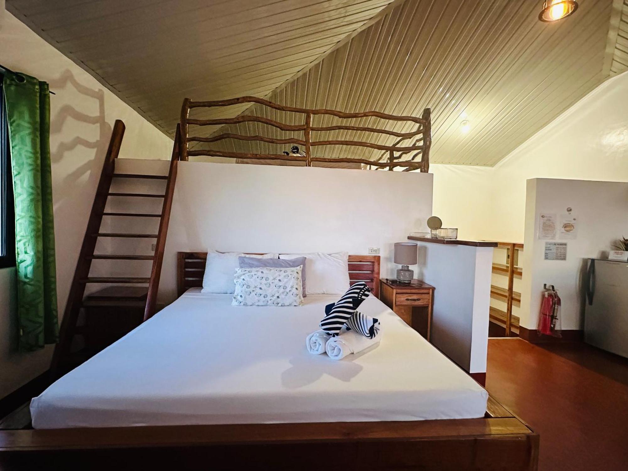 Tongatok Cliff Resort Mambajao Esterno foto