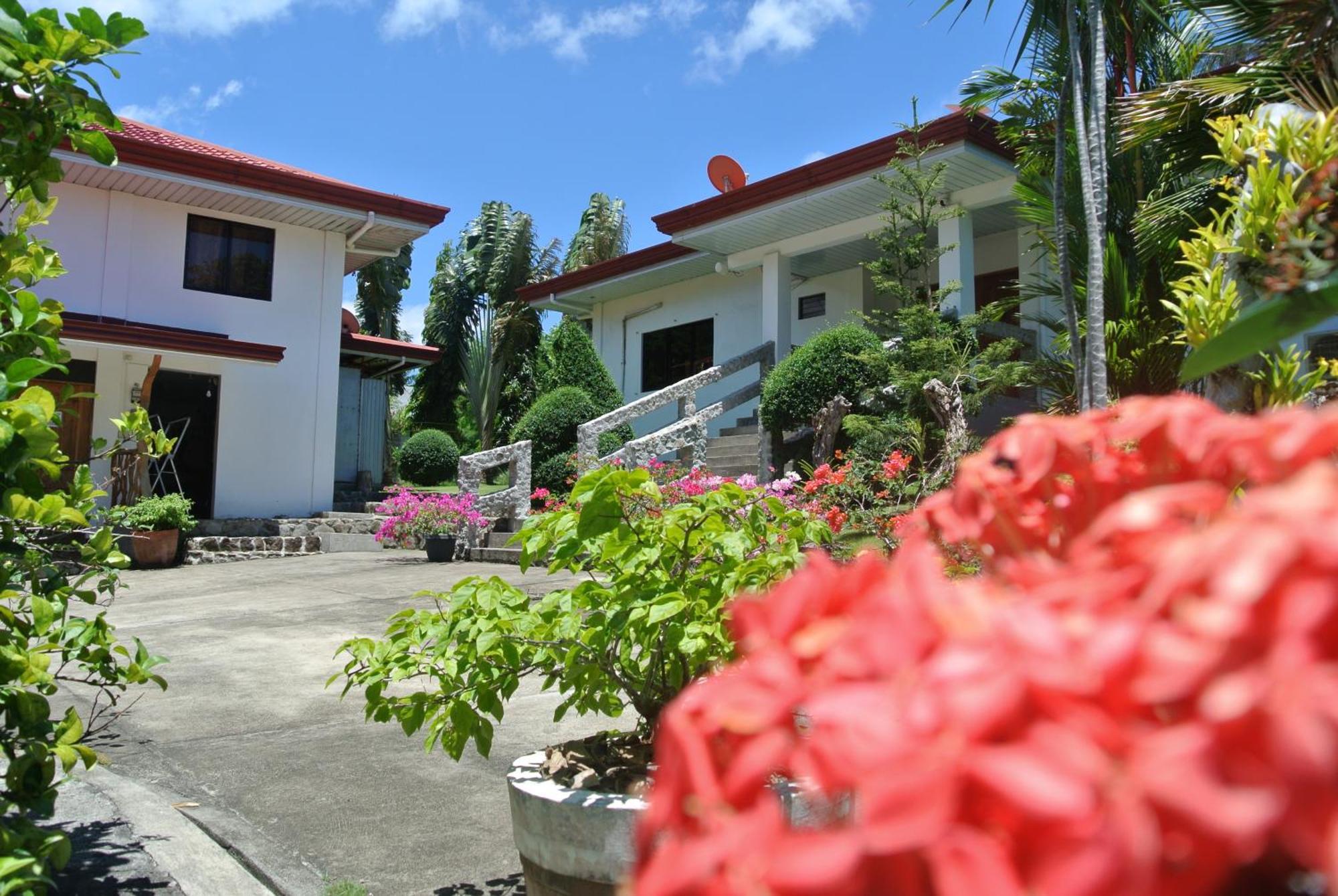 Tongatok Cliff Resort Mambajao Esterno foto