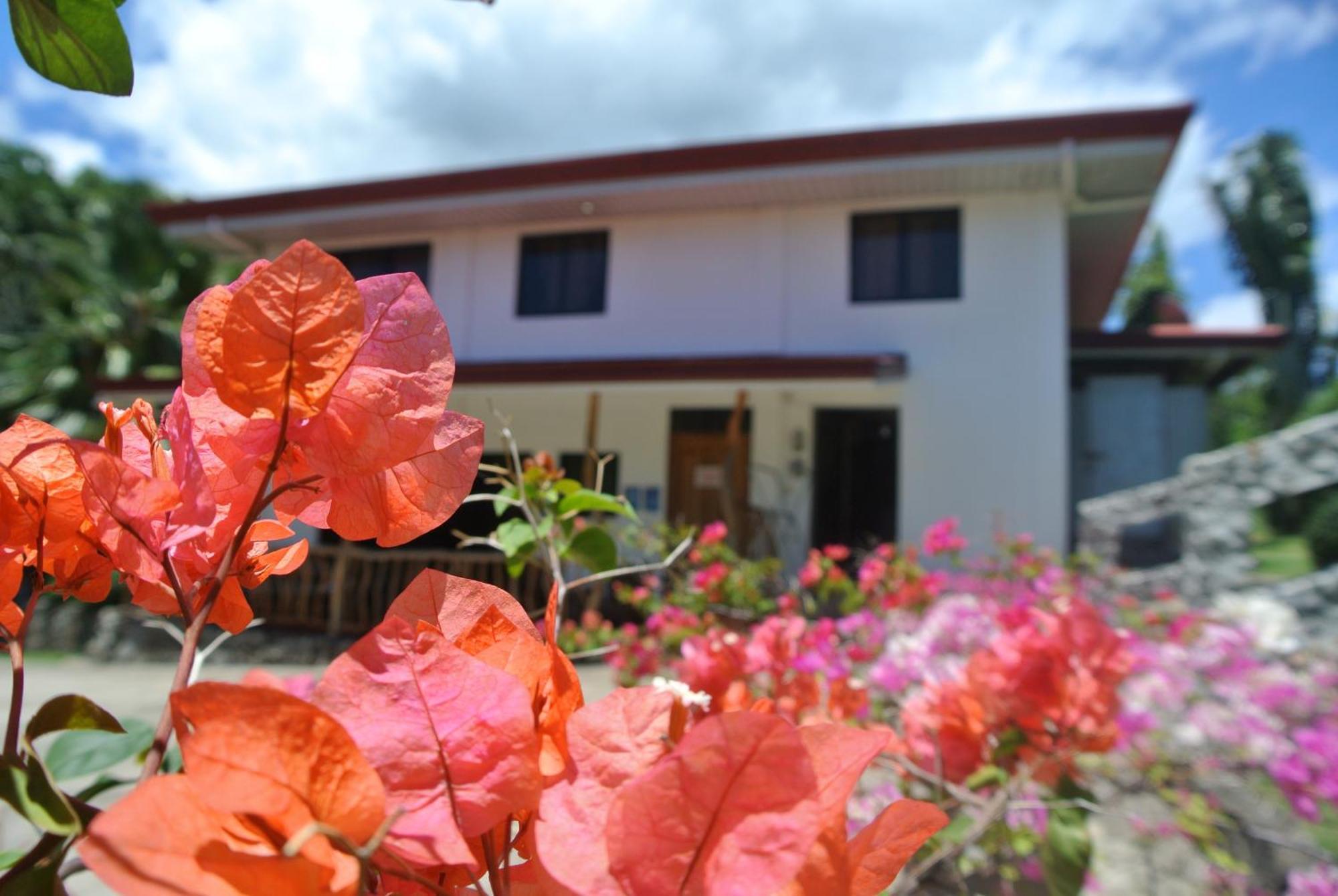 Tongatok Cliff Resort Mambajao Esterno foto